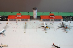 1:500 Model Airport Tropical Single Runway